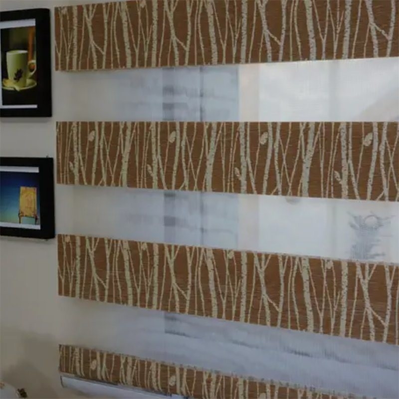 Horizontal Fabric for Moisture-Resistant Zebra Blinds in Home Water-Resistant Design